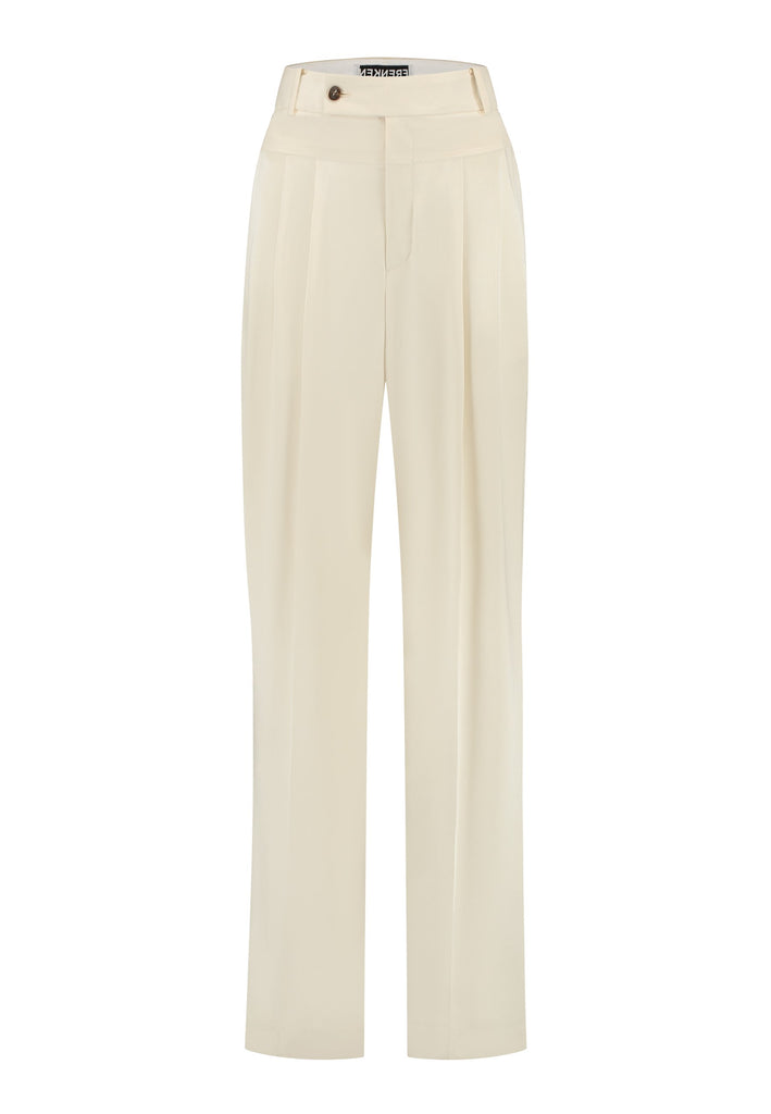 These deconstructed trousers combine a tailored wool top with a raw-edge finish, seamlessly attached to wide crepe satin legs that fall elegantly. The flat pleats create a slimmimg effect at the waist, enhancing the voluminous look of the wide legs. The pressed seam elongated the legs, ensuring a striking and sophisticated silhouette.