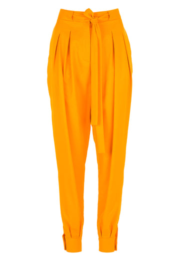 Crown pants, mandarin color. High waist pants with a waist belt with pleats and cuffs at hem.