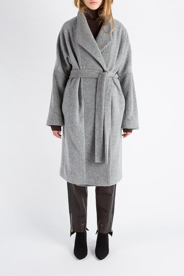 Fluster coat, grey color. Women clothing. Wrap coat with two-tone paneling. Belt closure and side pockets. Loose fit. frenkenfashion.com